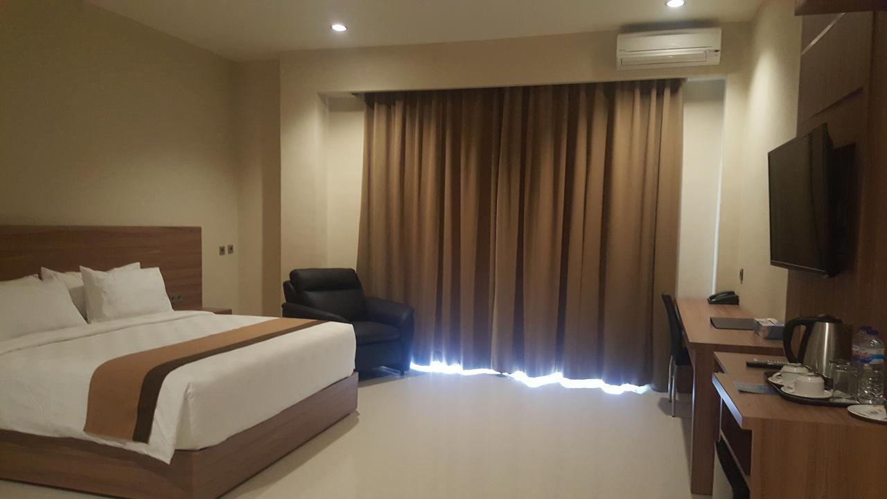 Padadita Beach Hotel Waingapu Ngoại thất bức ảnh